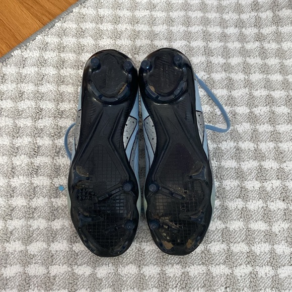 Nike-Womens soccer cleats, size US 5, UK 3.5- Customized - Picture 5 of 6